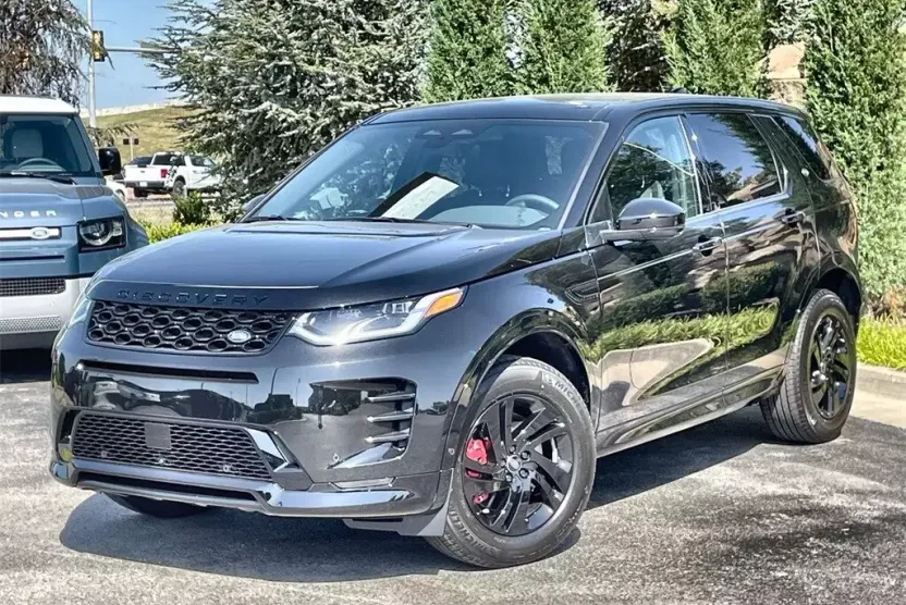 2025 Land Rover Discovery Sport Dynamic SE photo 1