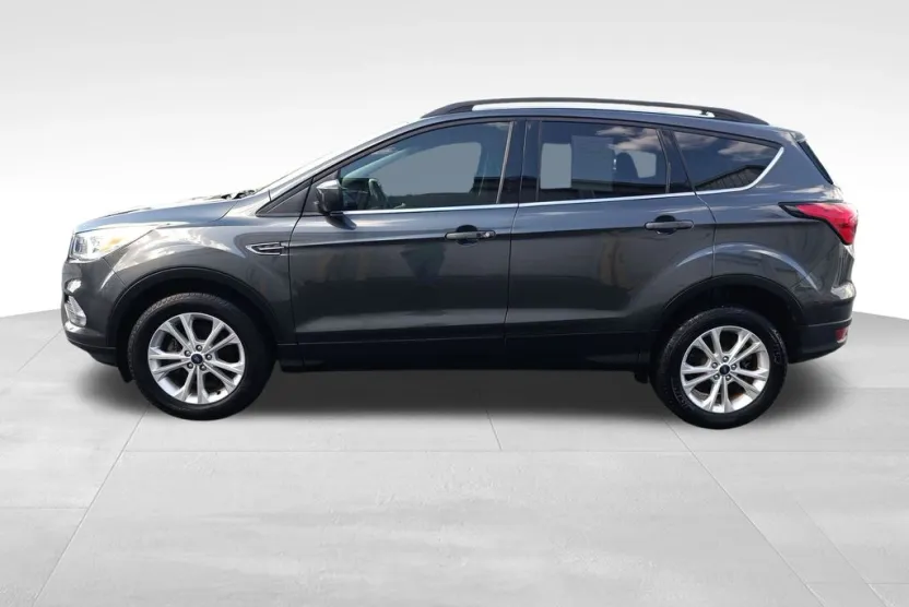 2019 Ford Escape SEL photo 1