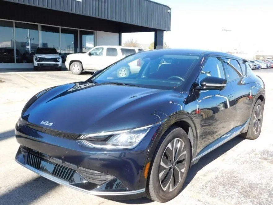 2023 Kia EV6 Wind photo 1