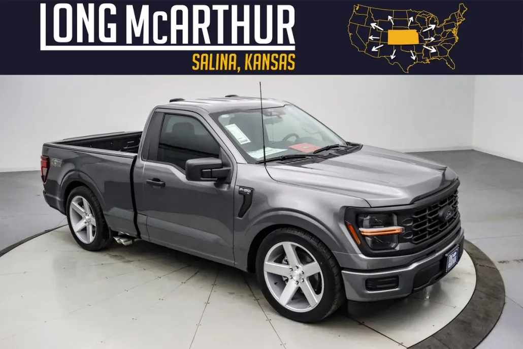2025 Ford F-150 Lightning photo 1