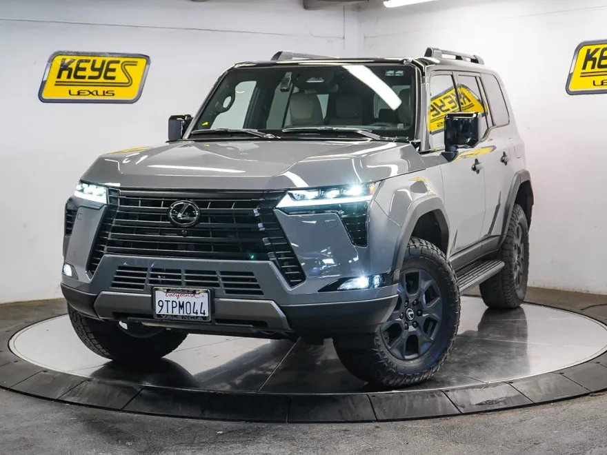 2025 Lexus GX 550 Overtrail photo 1