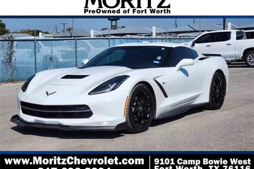 2018 Chevrolet Corvette Stingray 1LT photo 1