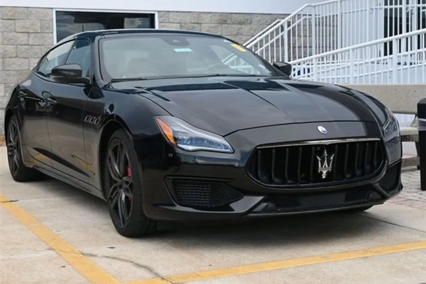 2021 Maserati Quattroporte GranSport photo 1