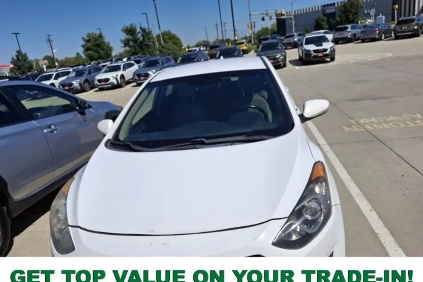 2014 Hyundai Elantra GT Base photo 1