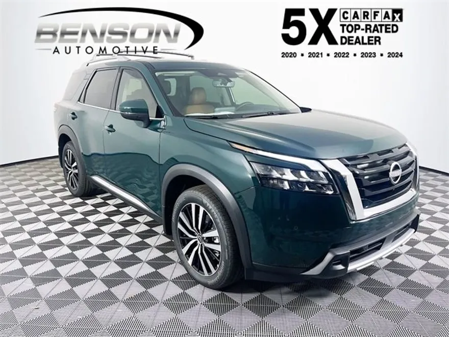 2025 Nissan Pathfinder Platinum photo 1
