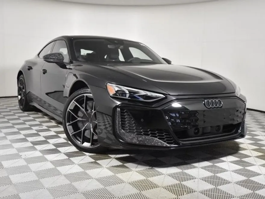 2025 Audi RS e-tron GT Base photo 1