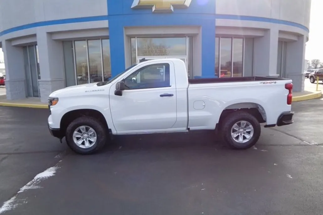 2025 Chevrolet Silverado 1500 photo 1