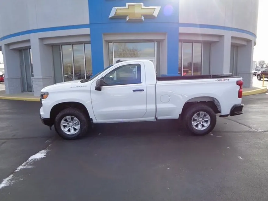 2025 Chevrolet Silverado 1500 photo 1