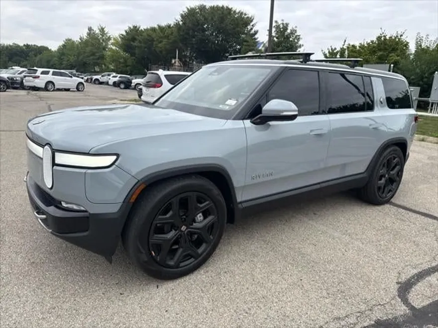 2023 Rivian R1S Adventure photo 1