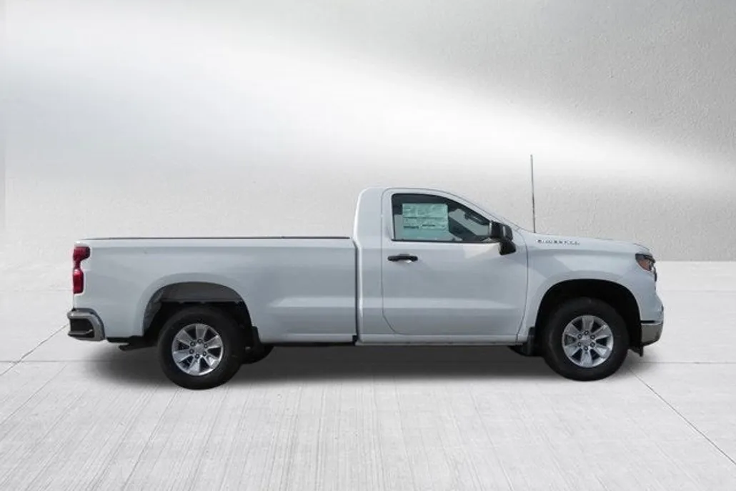 2024 Chevrolet Silverado 1500 photo 1