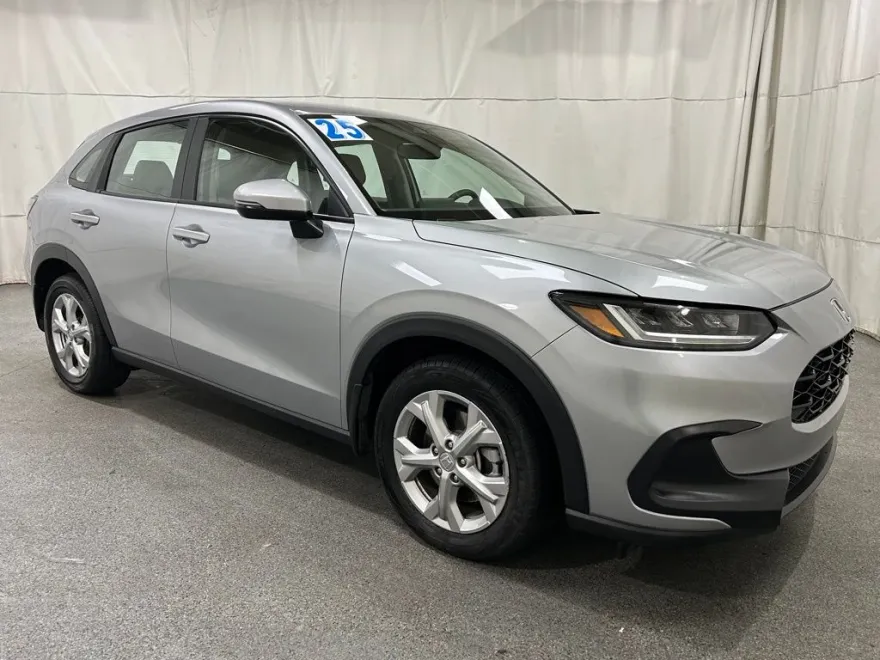 2025 Honda HR-V LX photo 1
