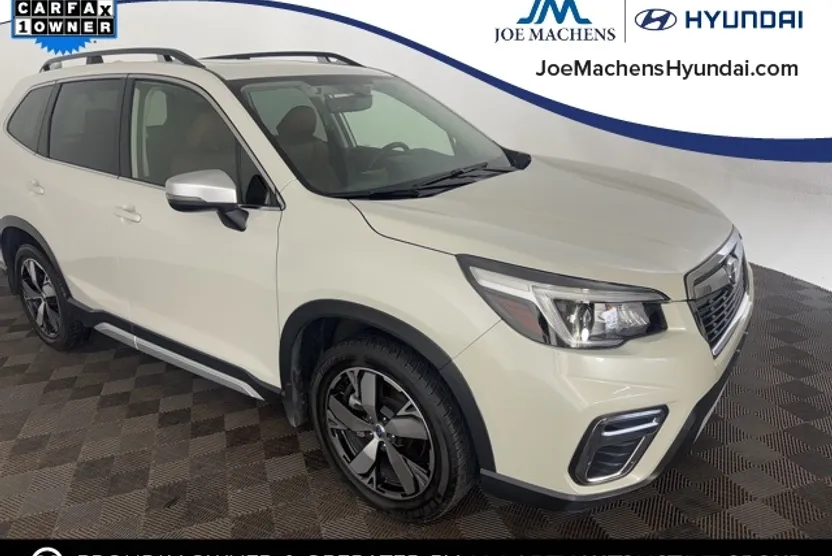 2020 Subaru Forester Touring photo 1