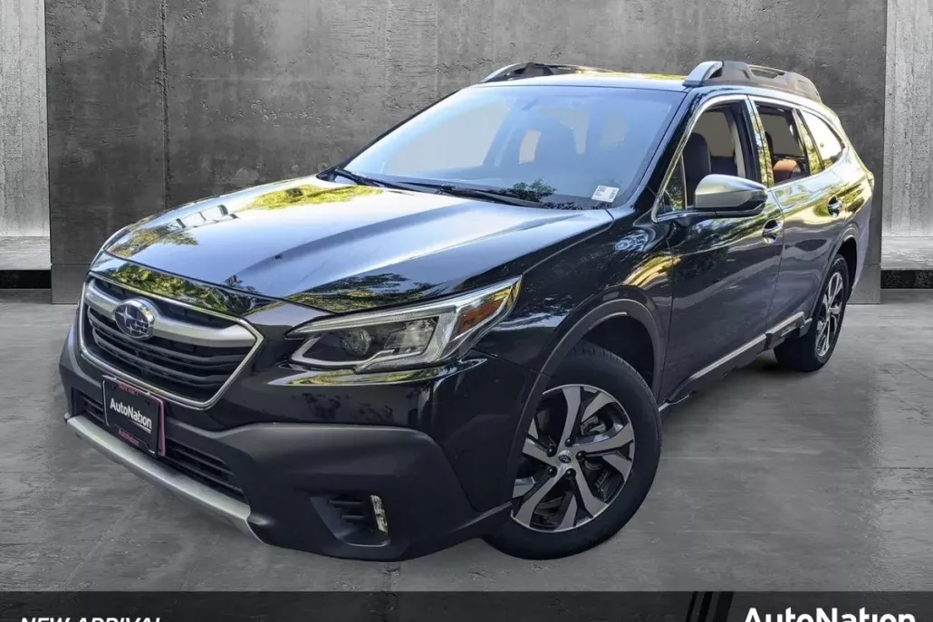 2022 Subaru Outback Touring photo 1