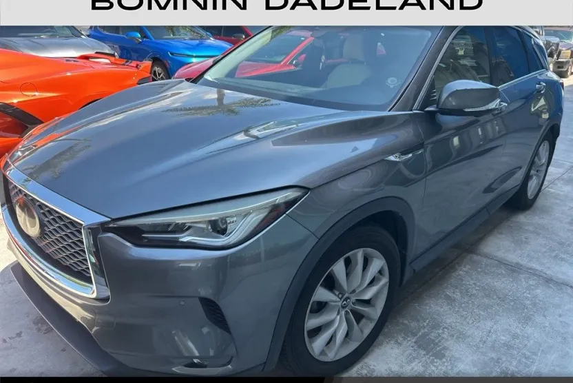 2019 Infiniti QX50 Essential photo 1