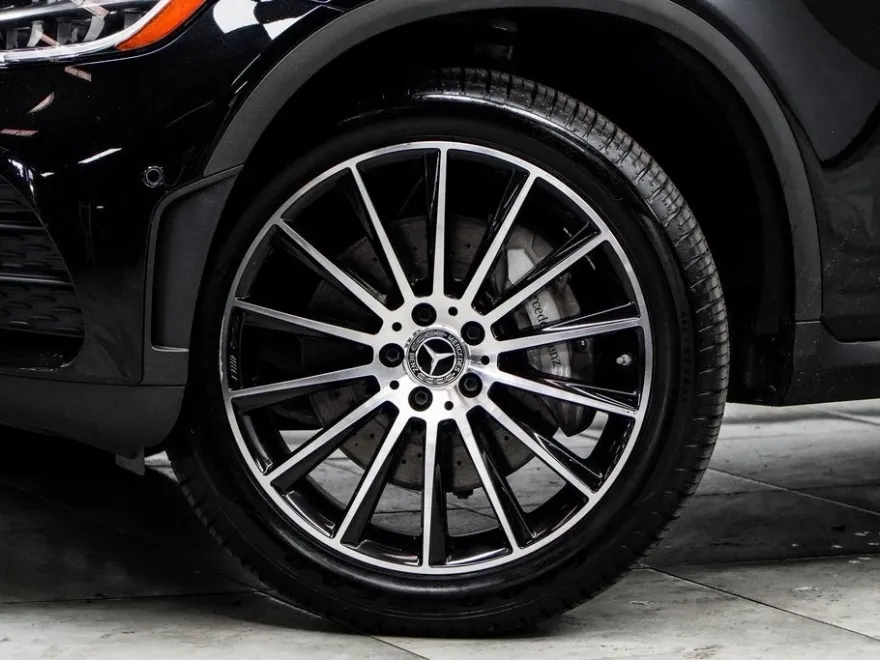 2022 Mercedes Benz GLC 300 4MATIC Coupe photo 3