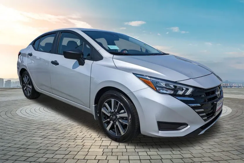 2025 Nissan Versa S photo 1
