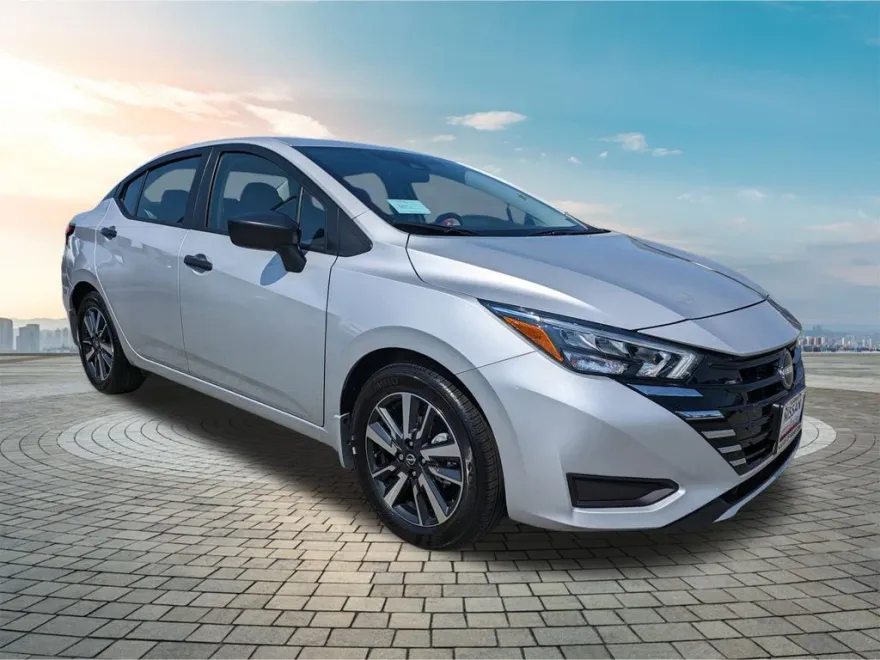 2025 Nissan Versa S photo 1