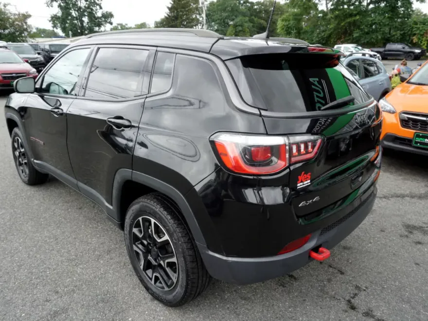 2020 Jeep Compass Trailhawk photo 1