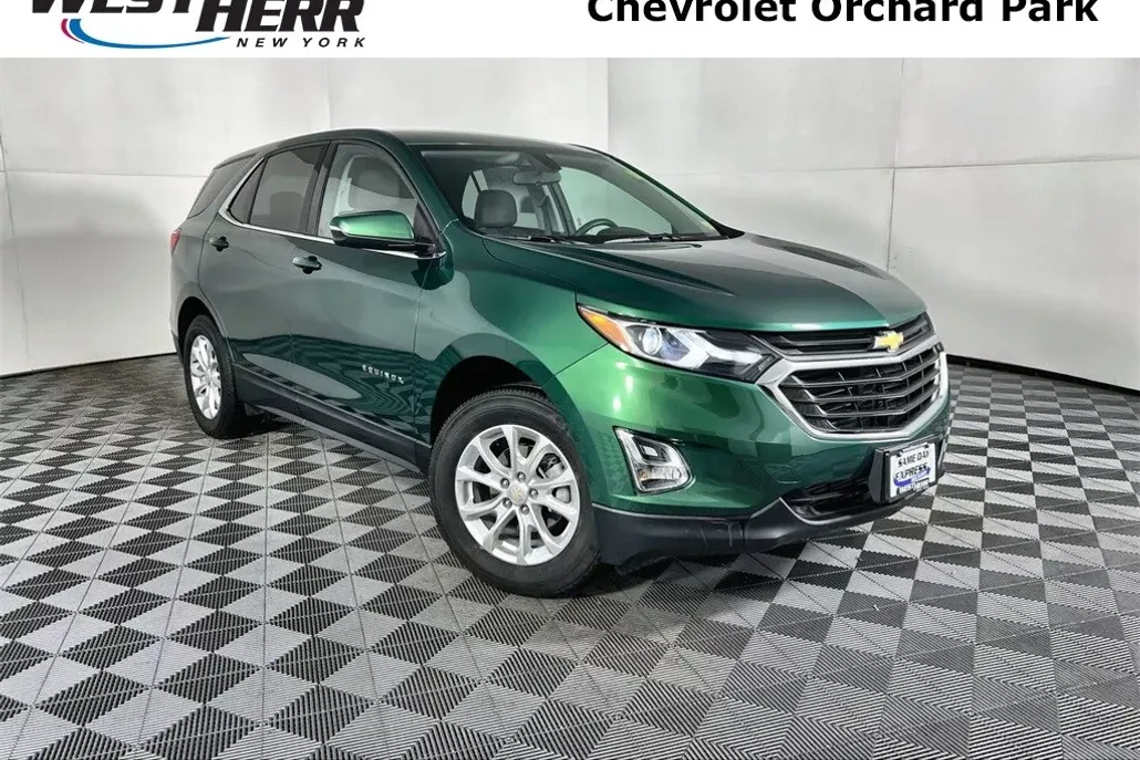 2019 Chevrolet Equinox LT photo 1