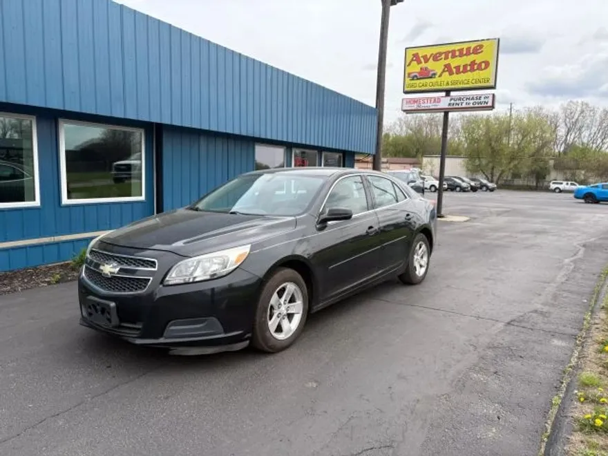 2013 Chevrolet Malibu LS photo 1