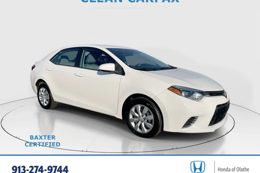 2015 Toyota Corolla L photo 1