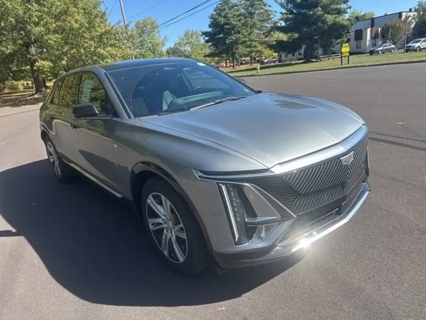 2024 Cadillac Lyriq Tech photo 1