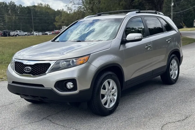 2013 Kia Sorento LX photo 1