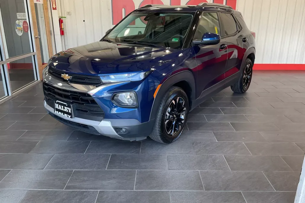 2023 Chevrolet Trailblazer LT photo 1