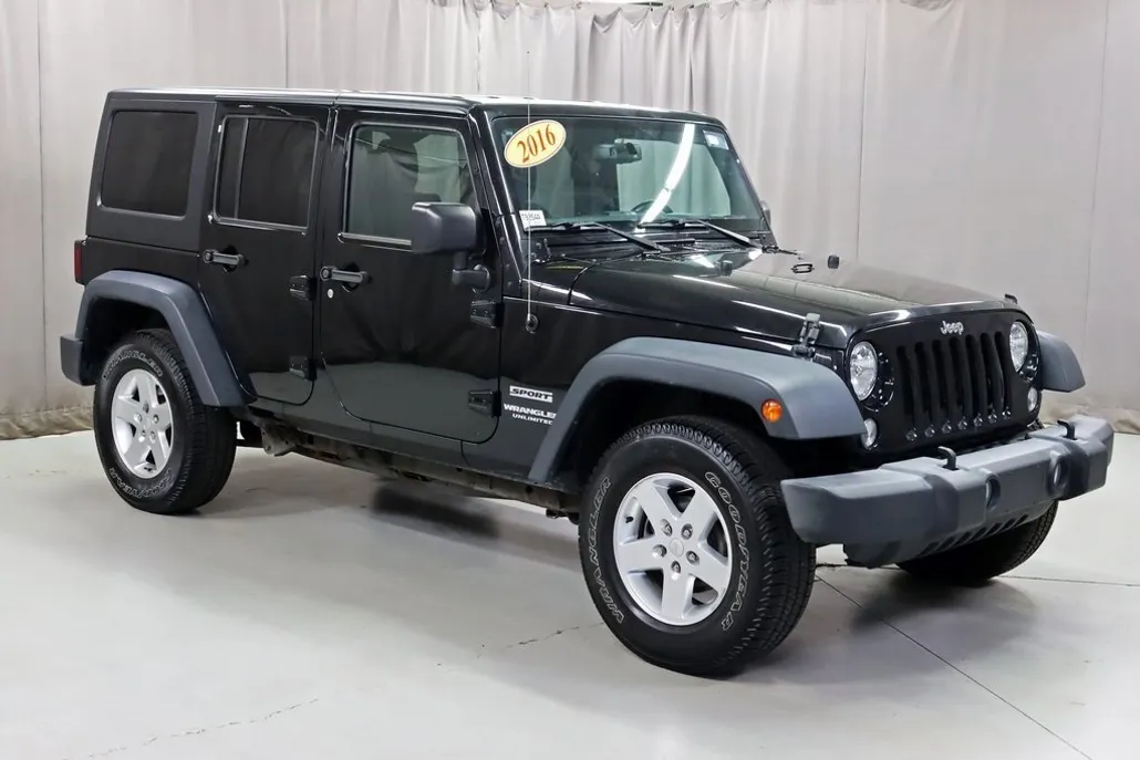 2016 Jeep Wrangler Unlimited Sport photo 1