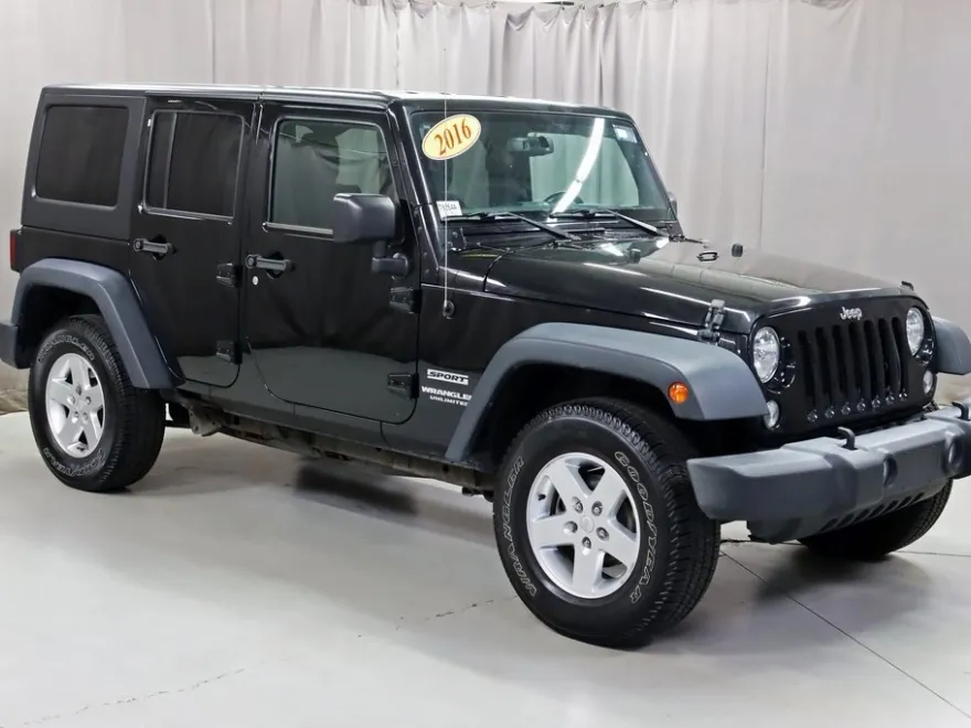 2016 Jeep Wrangler Unlimited Sport photo 1
