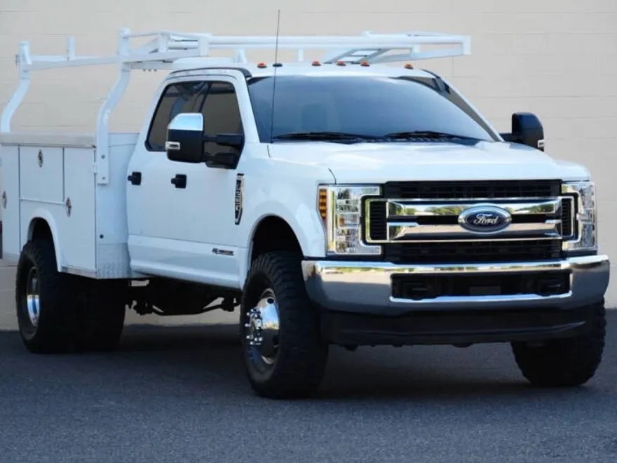 2018 Ford F-350 photo 1