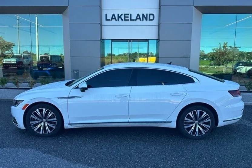 2020 Volkswagen Arteon SE photo 1