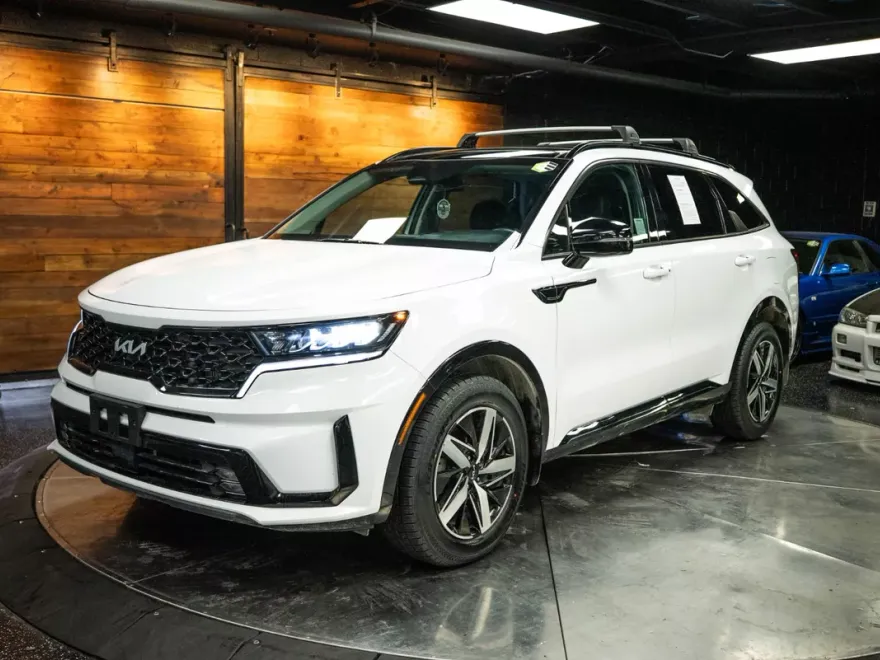 2022 Kia Sorento EX photo 1
