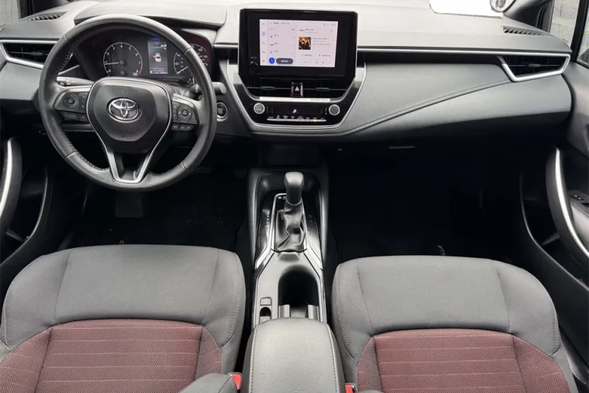 2024 Toyota Corolla SE photo 1