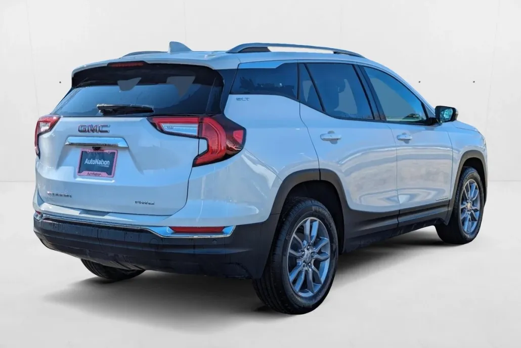 2024 Gmc Terrain SLT photo 1