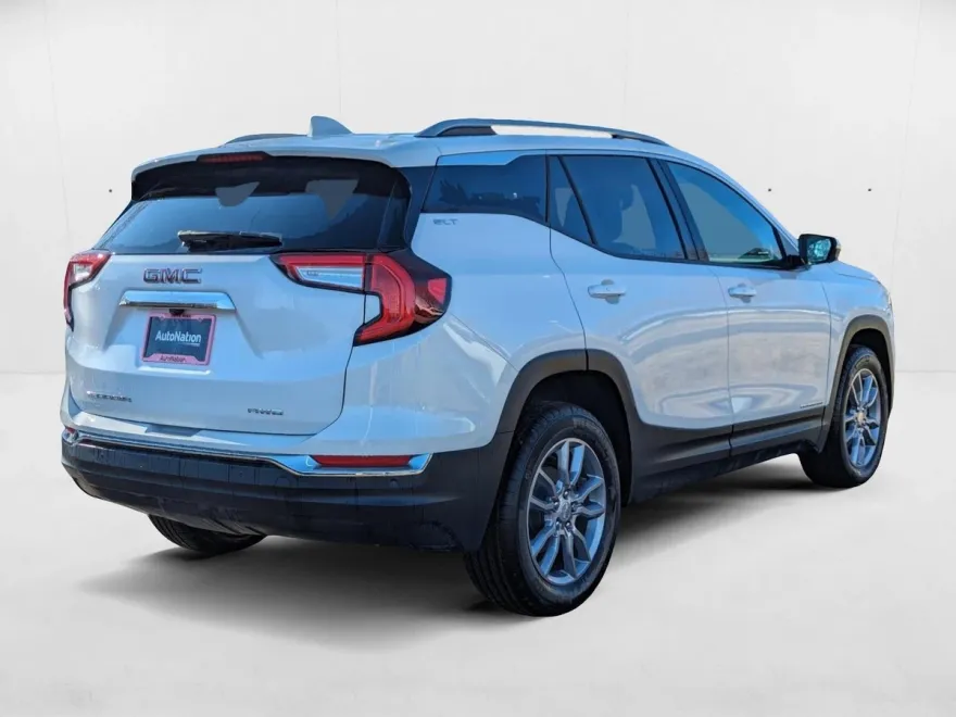 2024 Gmc Terrain SLT photo 1