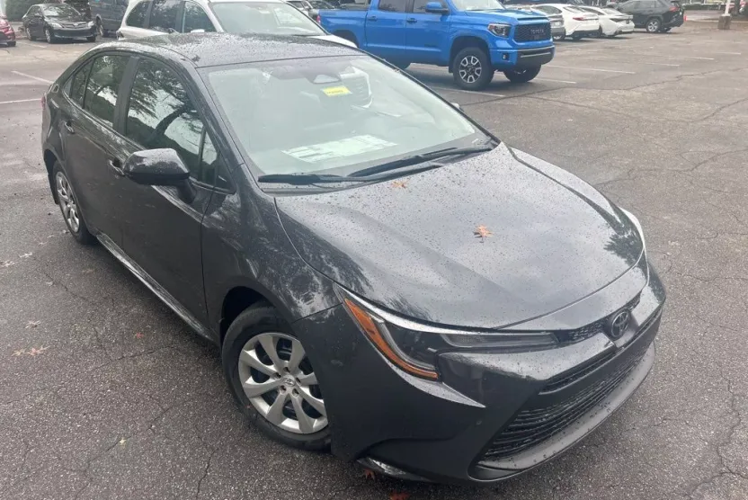 2026 Toyota Corolla LE photo 1