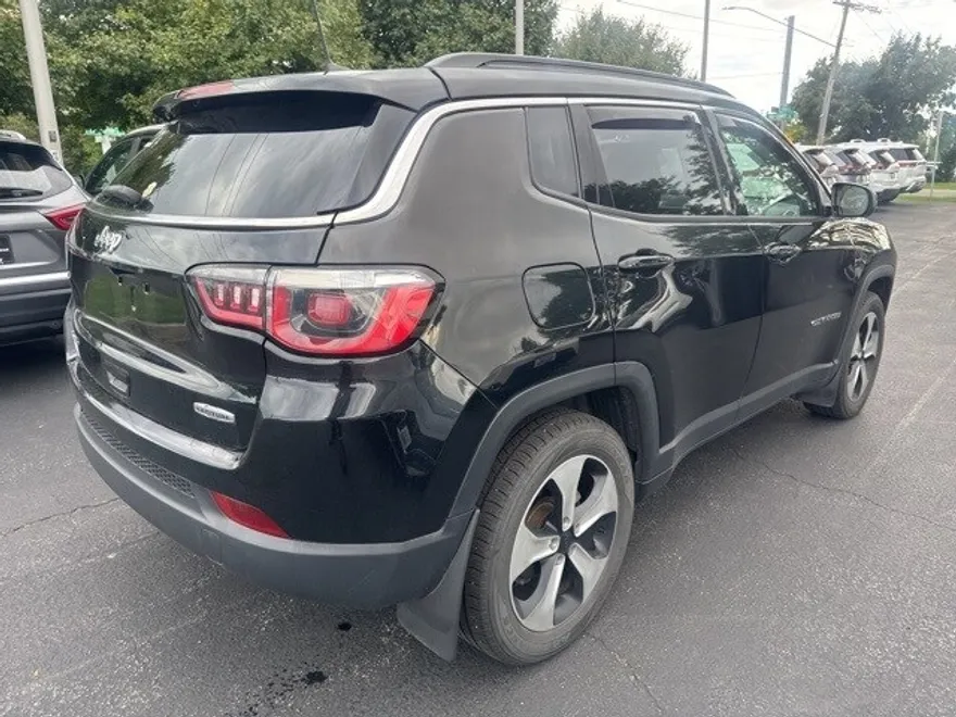 2020 Jeep Compass Latitude photo 1