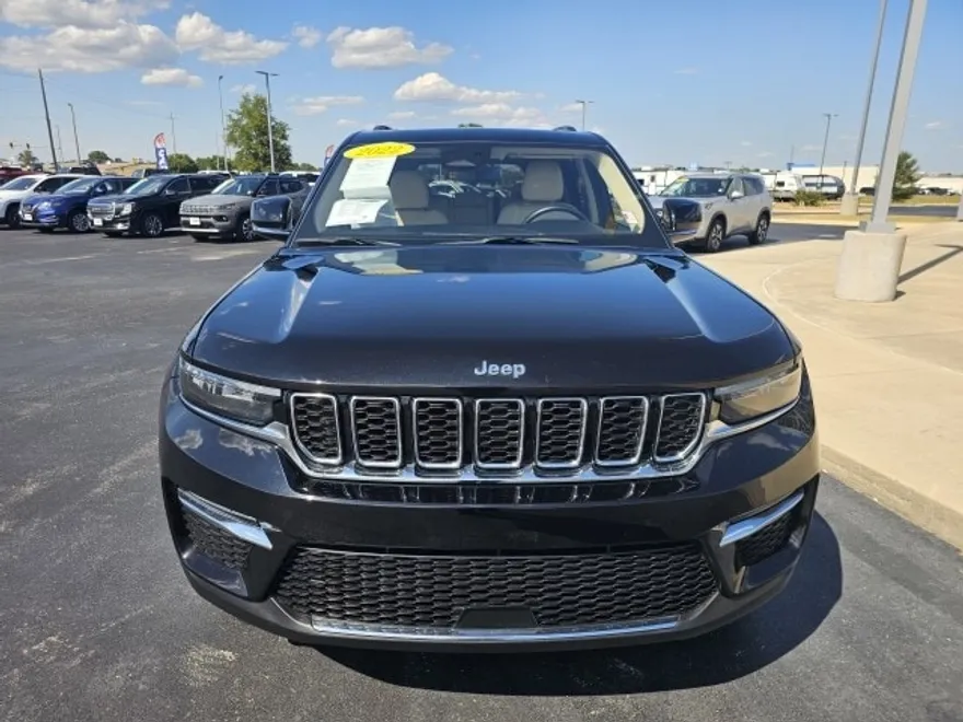 2022 Jeep Grand Cherokee Limited photo 1