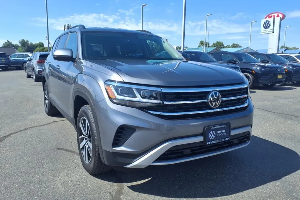 2022 Volkswagen Atlas SE photo 1