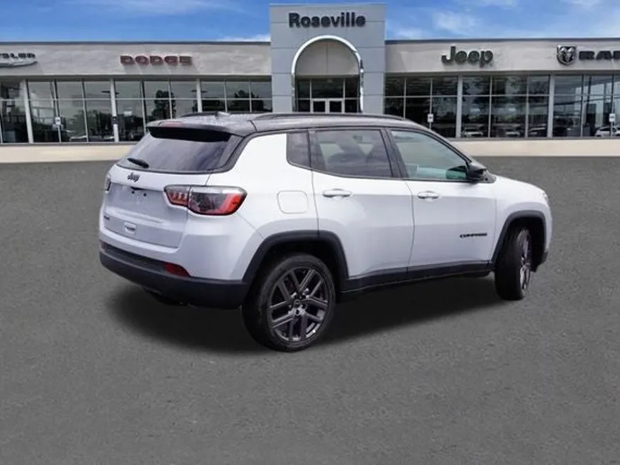 2025 Jeep Compass Limited photo 1