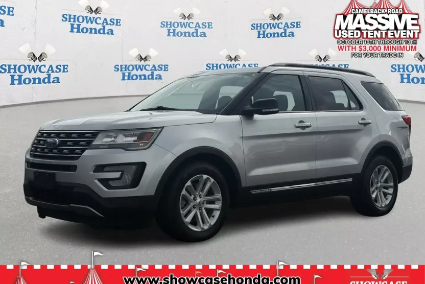 2017 Ford Explorer XLT photo 1
