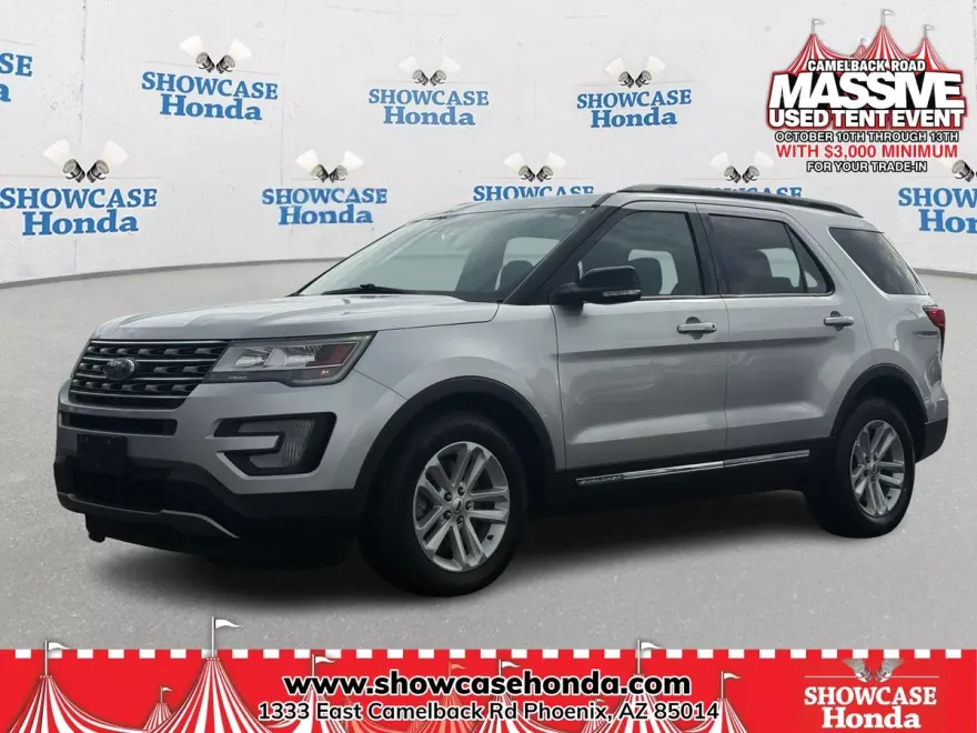 2017 Ford Explorer XLT photo 1