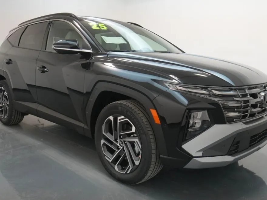 2025 Hyundai Tucson Hybrid Limited photo 1