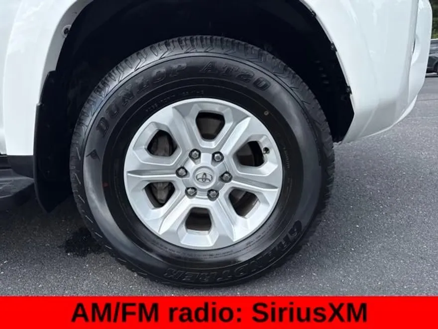 2024 Toyota 4Runner SR5 Premium photo 1