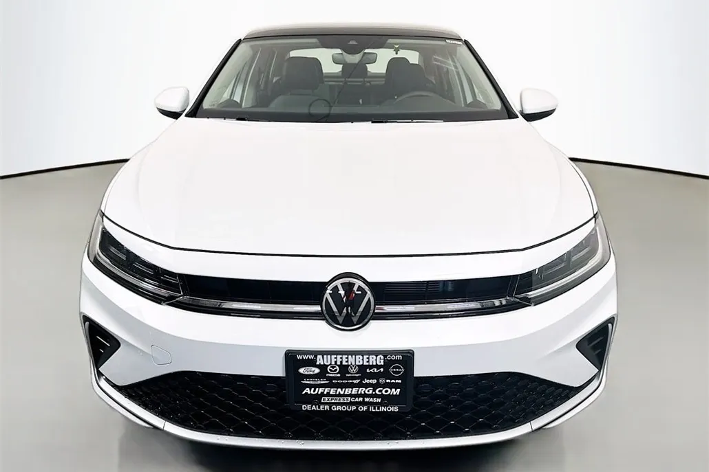 2025 Volkswagen Jetta 1.5T SE photo 1