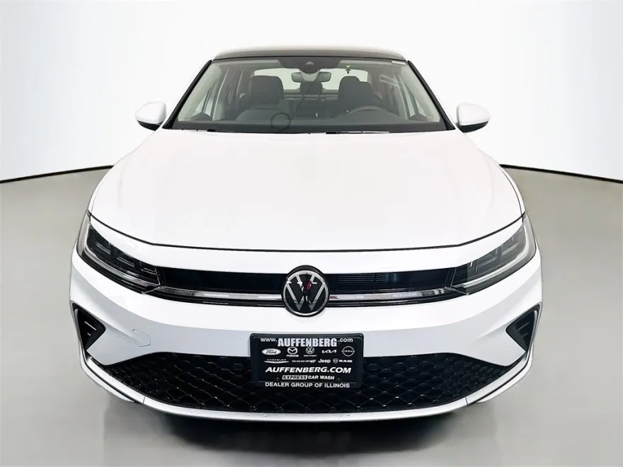 2025 Volkswagen Jetta 1.5T SE photo 1