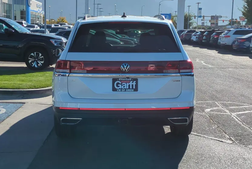 2026 Volkswagen Atlas SE Technology photo 1
