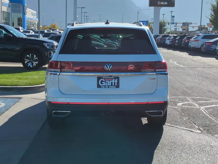 2026 Volkswagen Atlas SE Technology photo 1