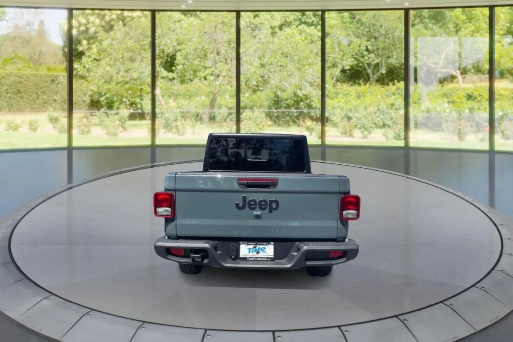 2025 Jeep Gladiator Sport S photo 1